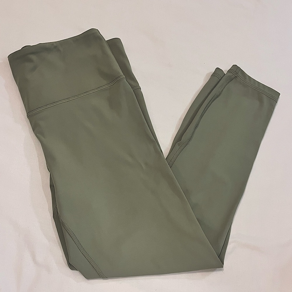 Athleta Elation Train 7/8 Tight Size M